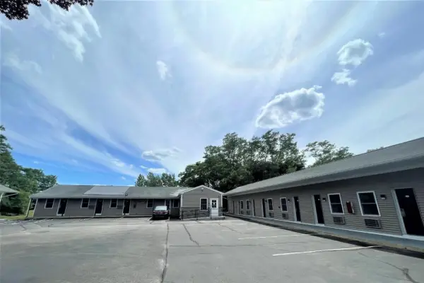 Shangri-La Motel Main image